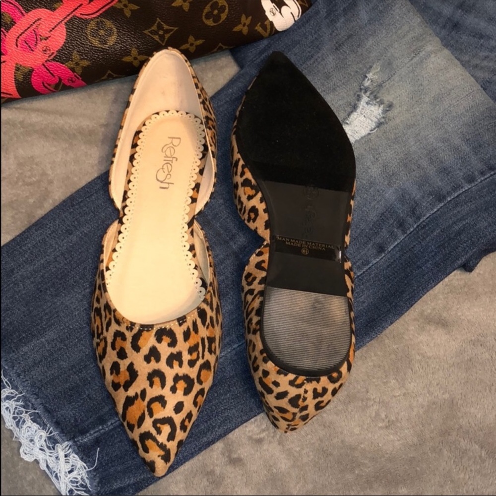 Leopard print trendy flats size 7.5 - 8 fit
